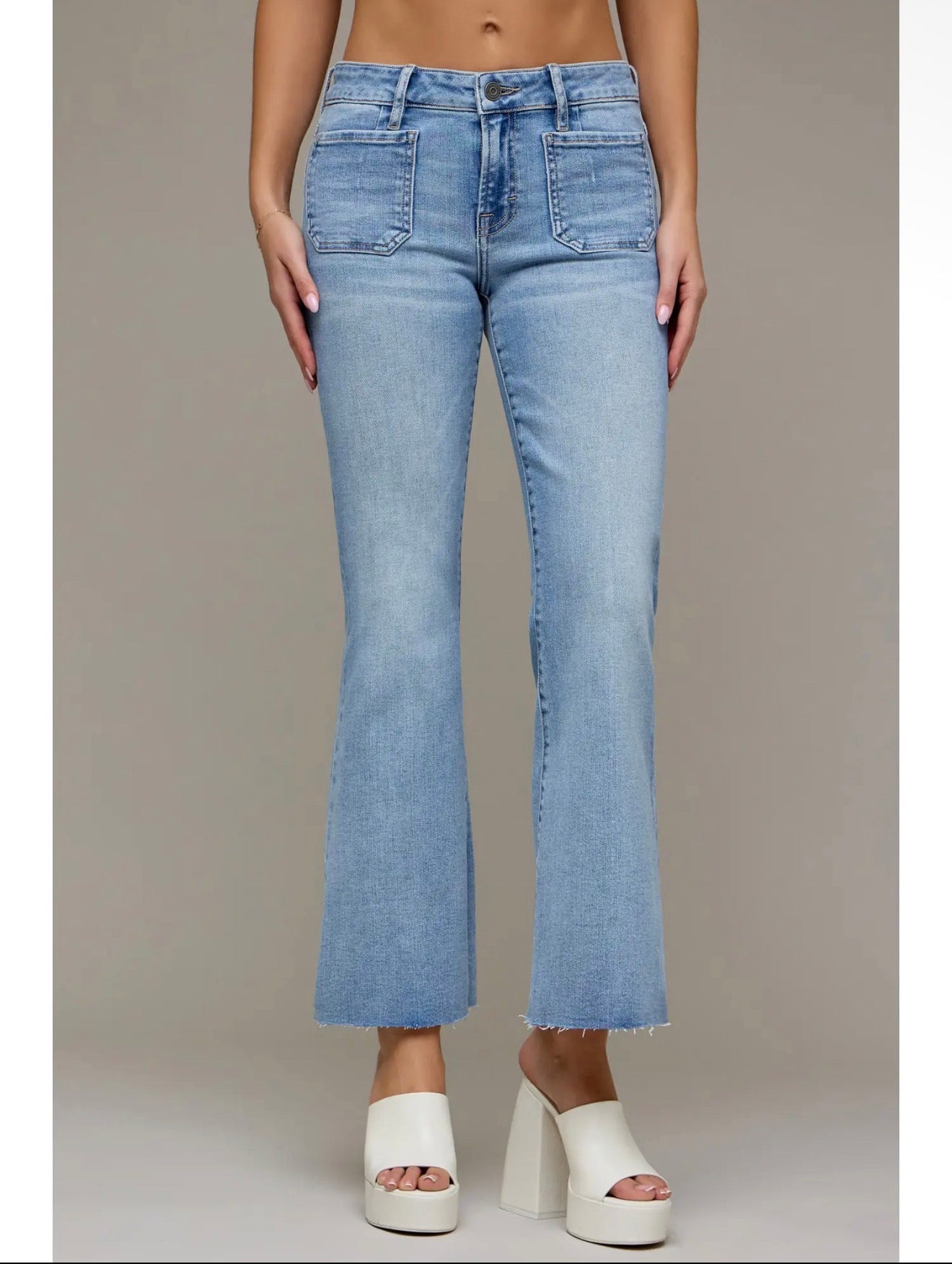 Hidden Happi Front Pocket Cropped Flare Jeans