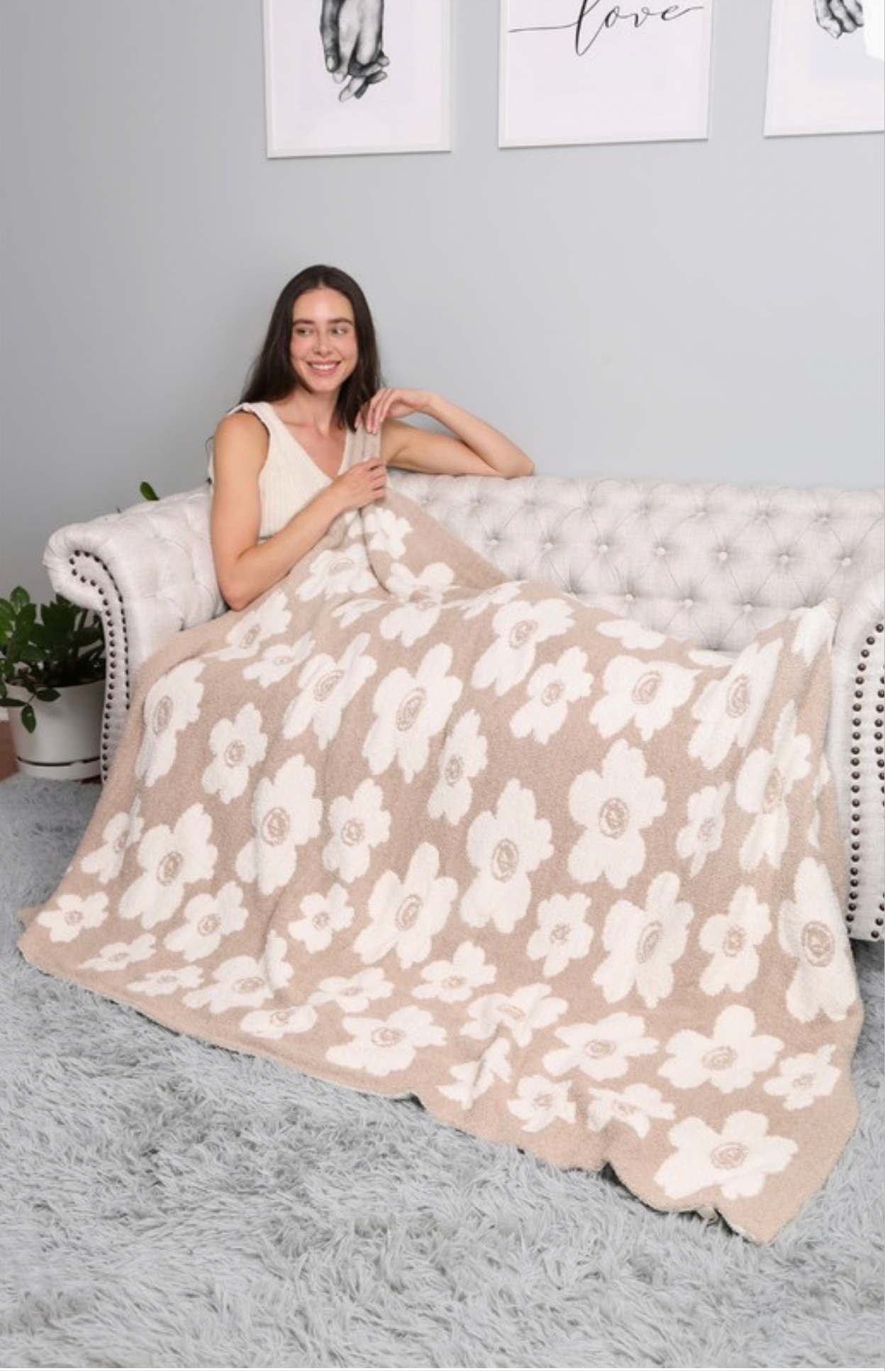 Comfy Flower Blanket- 2 Colors