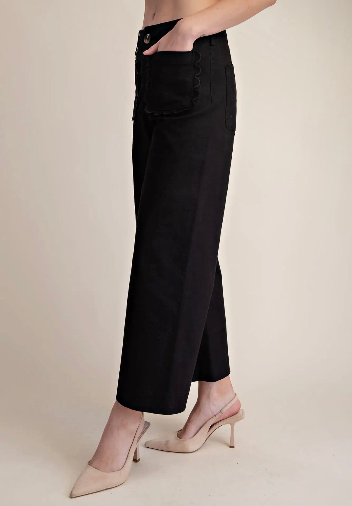 Wide~Leg Scalloped Pocket Detail Pants~ Black