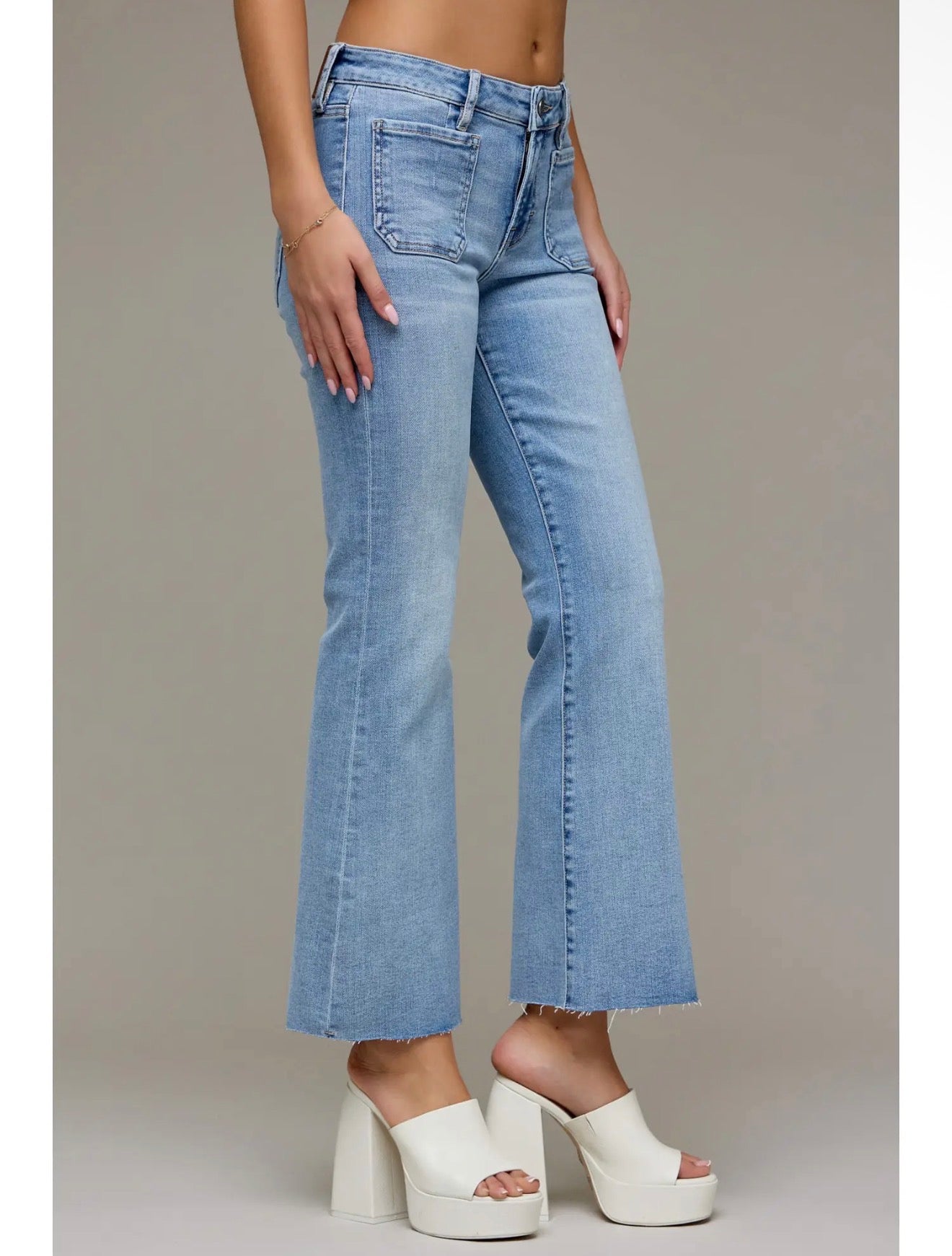 Hidden Happi Front Pocket Cropped Flare Jeans