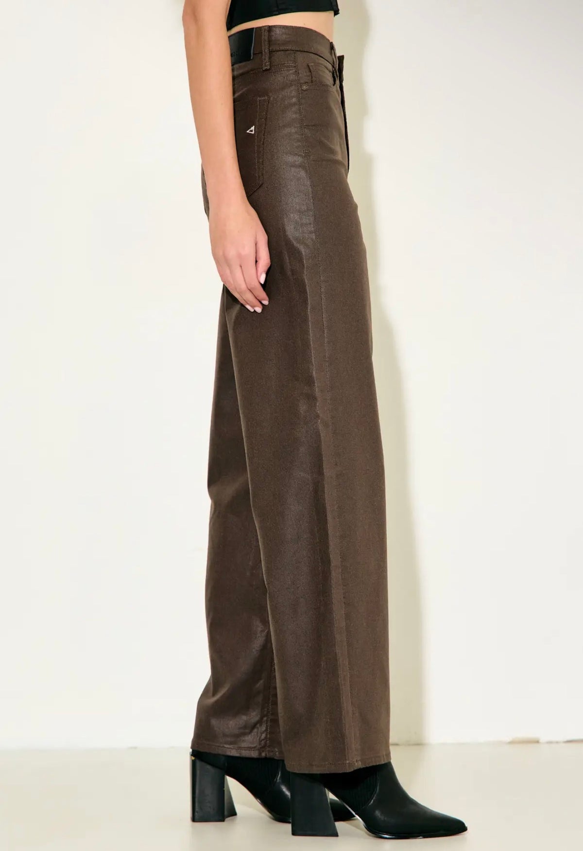 Logan Brown Coated Hidden Dad Jeans~31 inseam