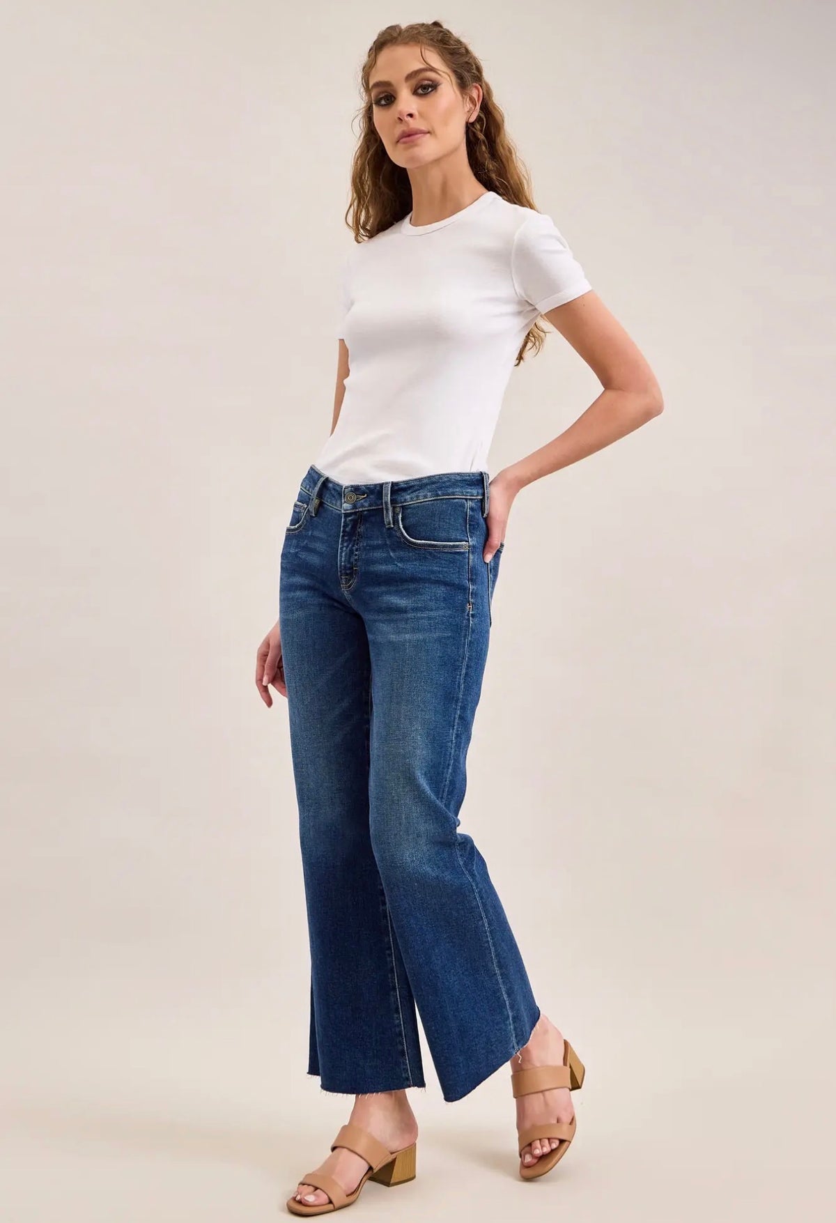 Happi Low Rise Medium Dark Wash Flare Hidden Jeans~ 28 Inseam