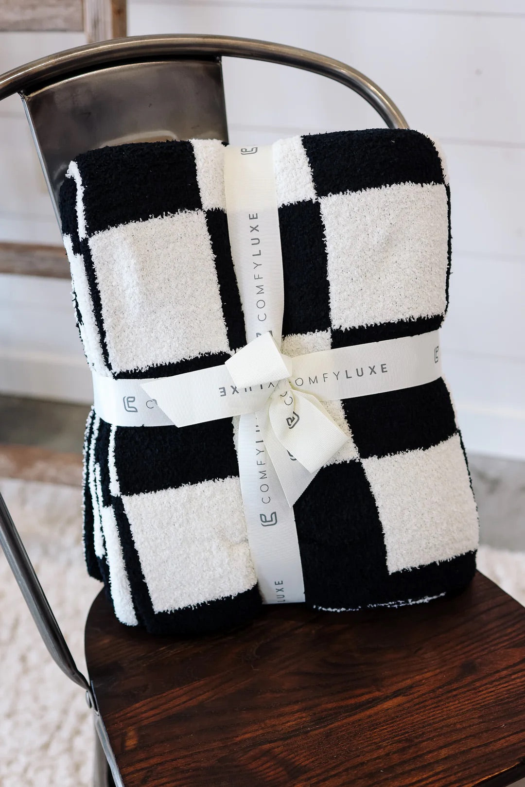 Comfy Checkered Blanket-3 Colors