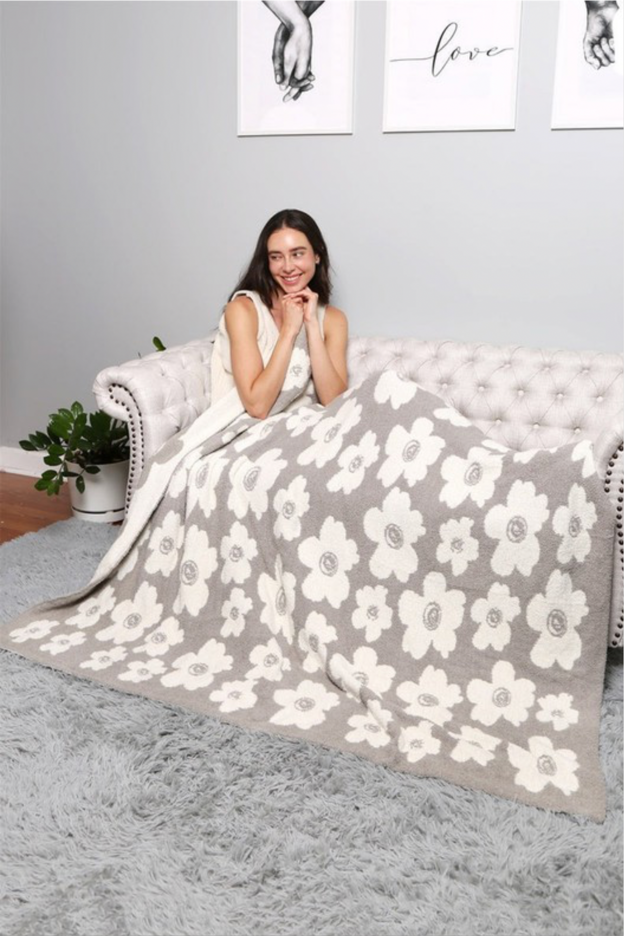 Comfy Flower Blanket- 2 Colors