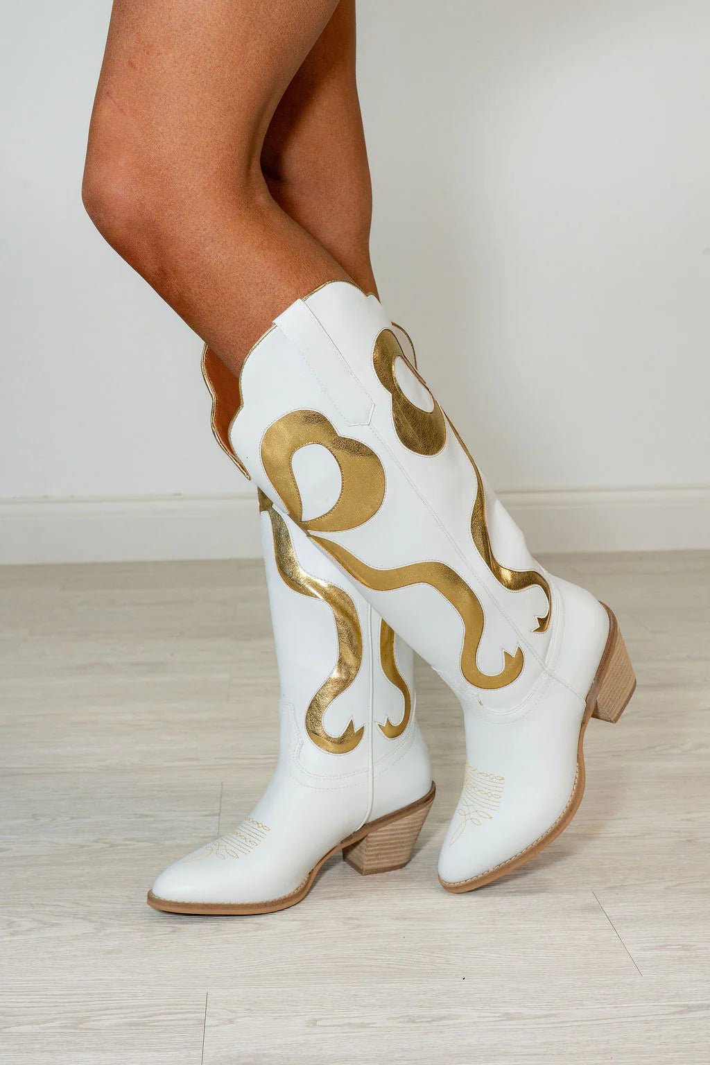 Fancy Girl~Cowgirl Bow Boots