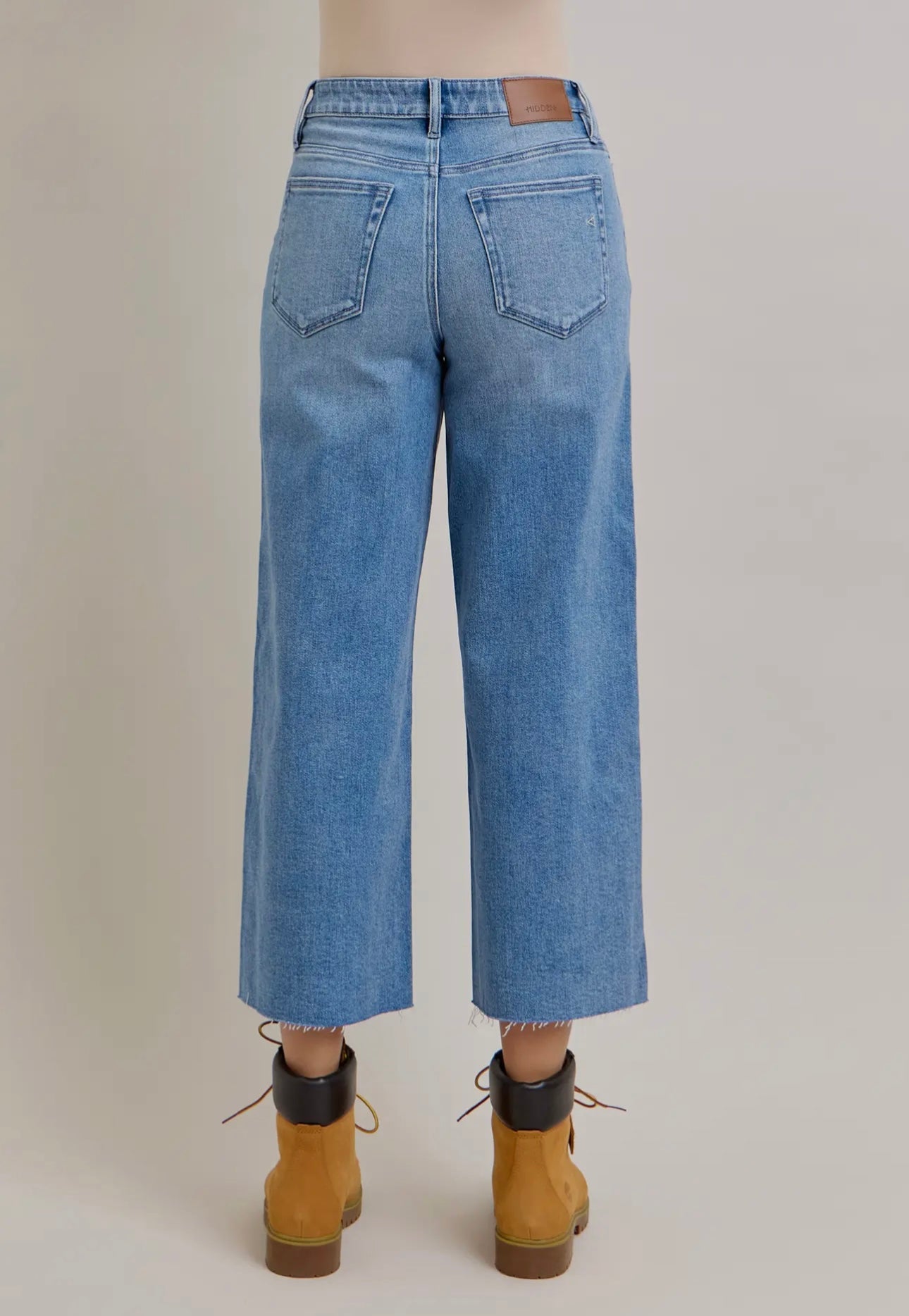 Hidden Nori Medium/ Light Crop Wide leg