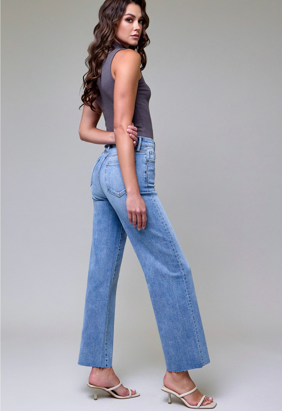 Hidden Medium/Light Logan High Waist Dad Jeans